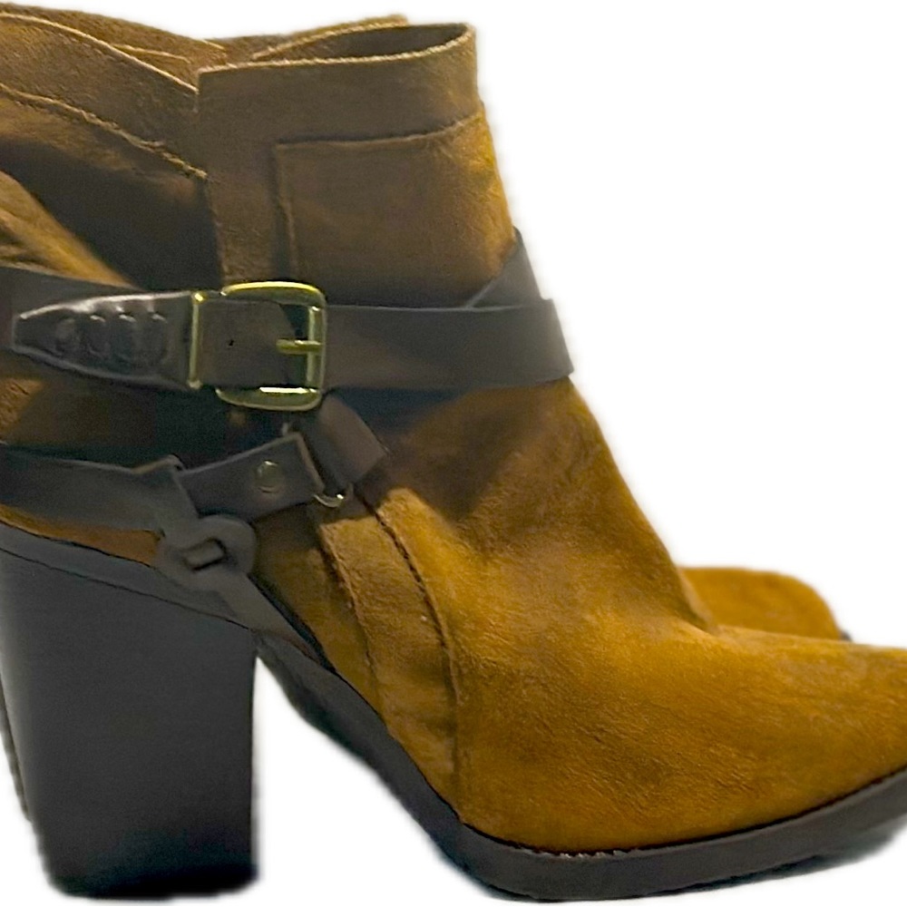 Mossimo Women's Francesca Western Belted Boots Booties